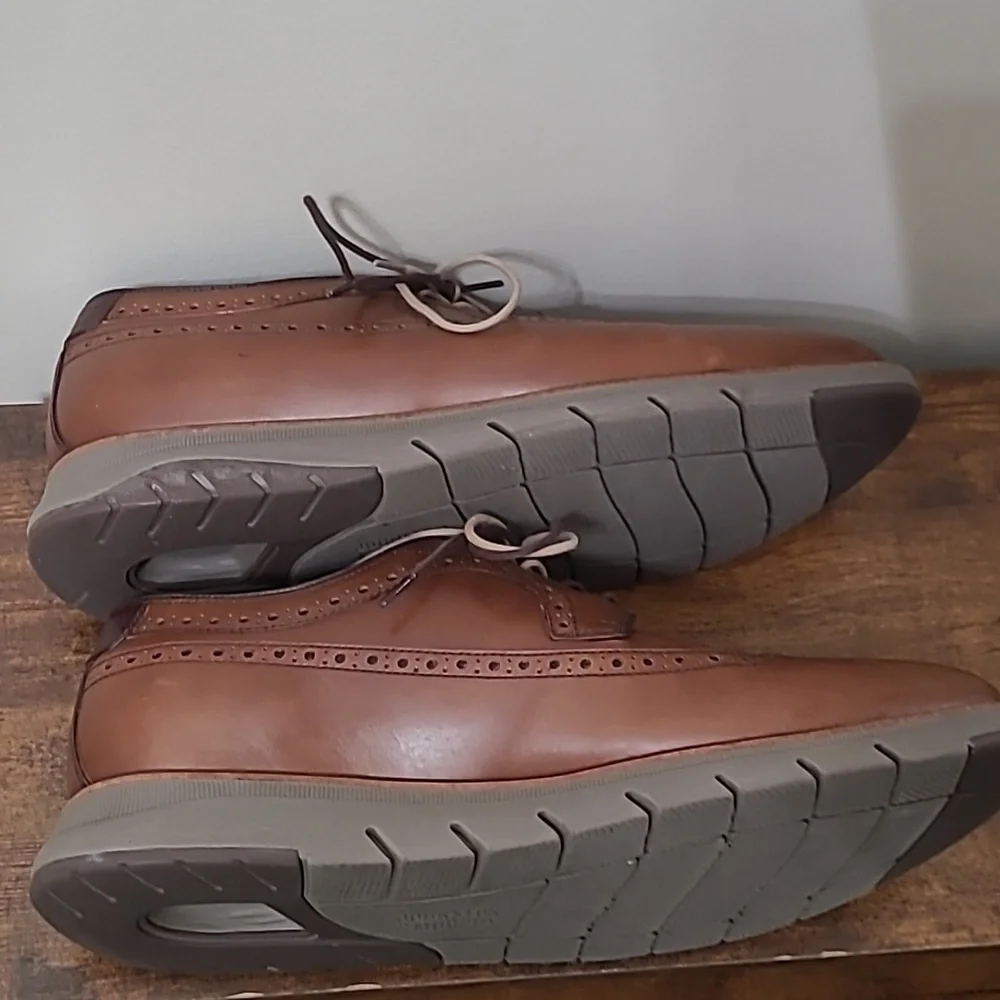 Johnston & Murphy Leather Wingtip Oxfords size 11.5
